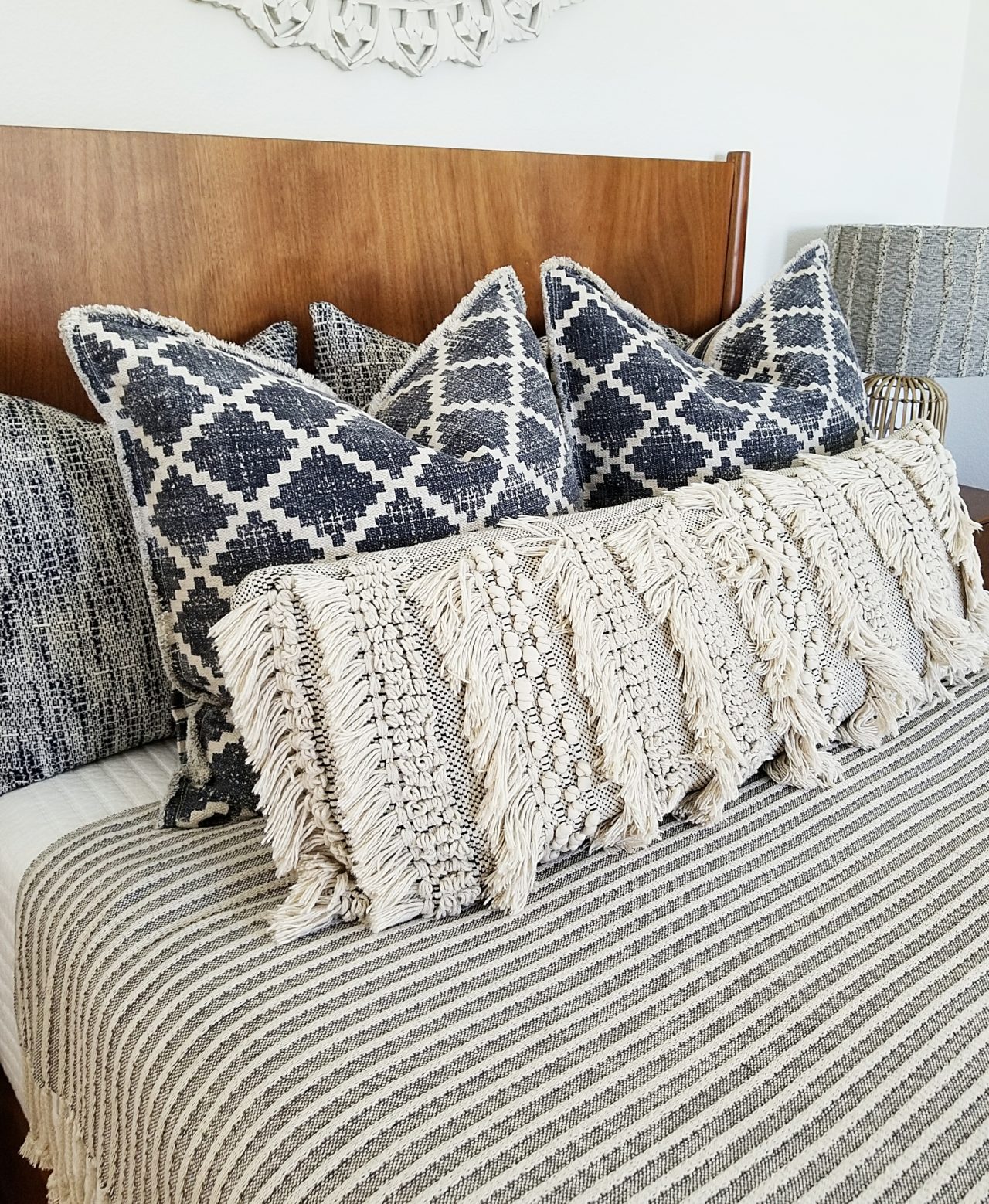 extra large throw pillows for bed